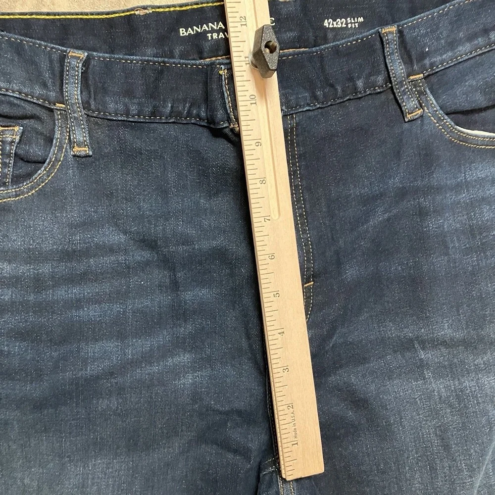 Banana Republic Traveler Jeans Mens Size 42x32 Dark Blue Slim Luxe Fit Leg Denim